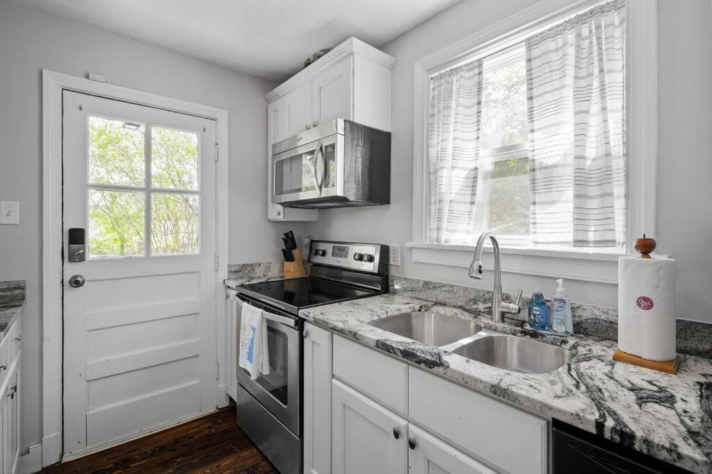Private House + Yard Central Location To All Rva Richmond Exterior foto
